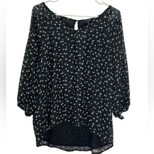 Paper Moon Top Women Size Large Semi Sheer Black W/ White Flowers 3/4 Sleeves